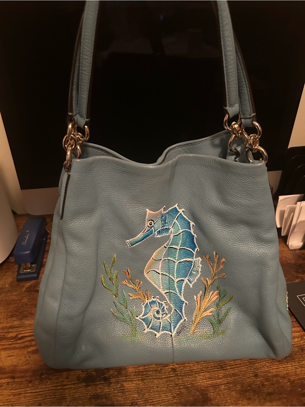 Coach Blue Leather Shoulder Bag with It’s hand painted with leather acrylic pain - Picture 4 of 4